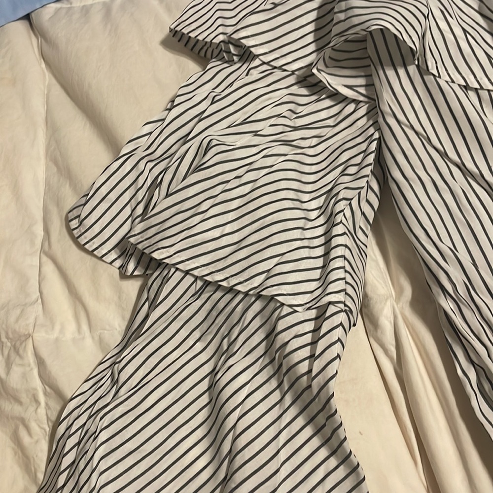 Express ruffle top - Picture 3 of 3